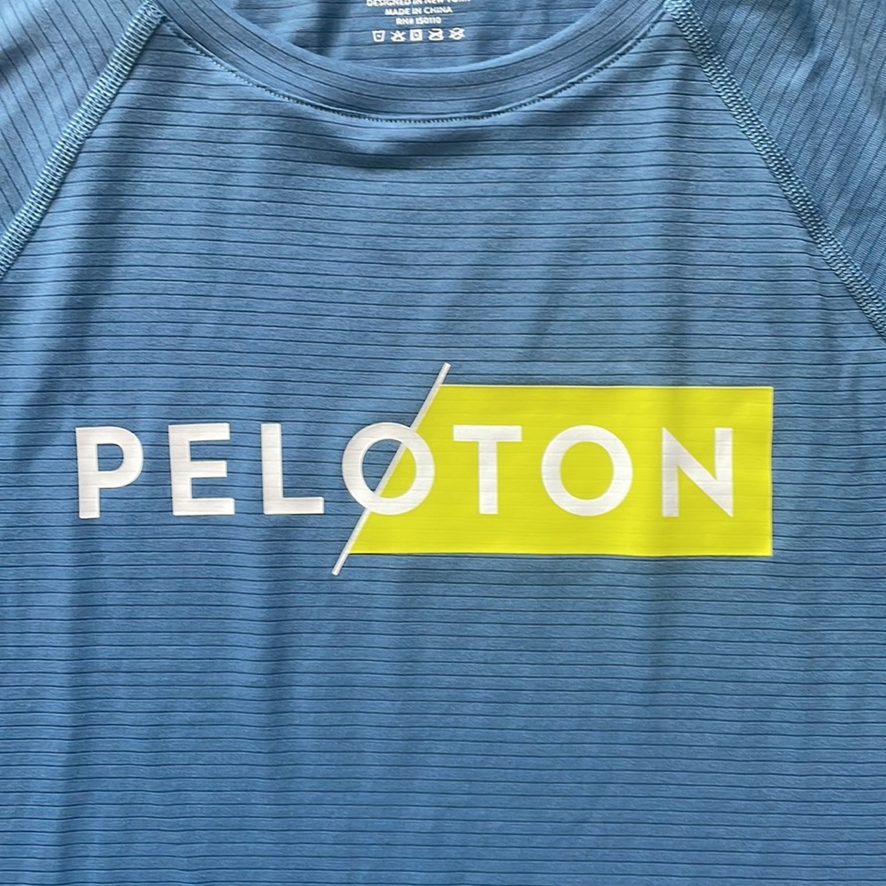 NWT Peloton Blue with Stripes T-Shirt Men’s M - Picture 4 of 4